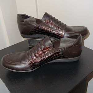 Vaneli Sport loafers, brown with faux alligator accents